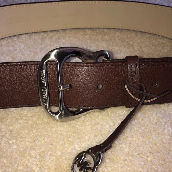 Michael Kors belt - Picture 2 of 3